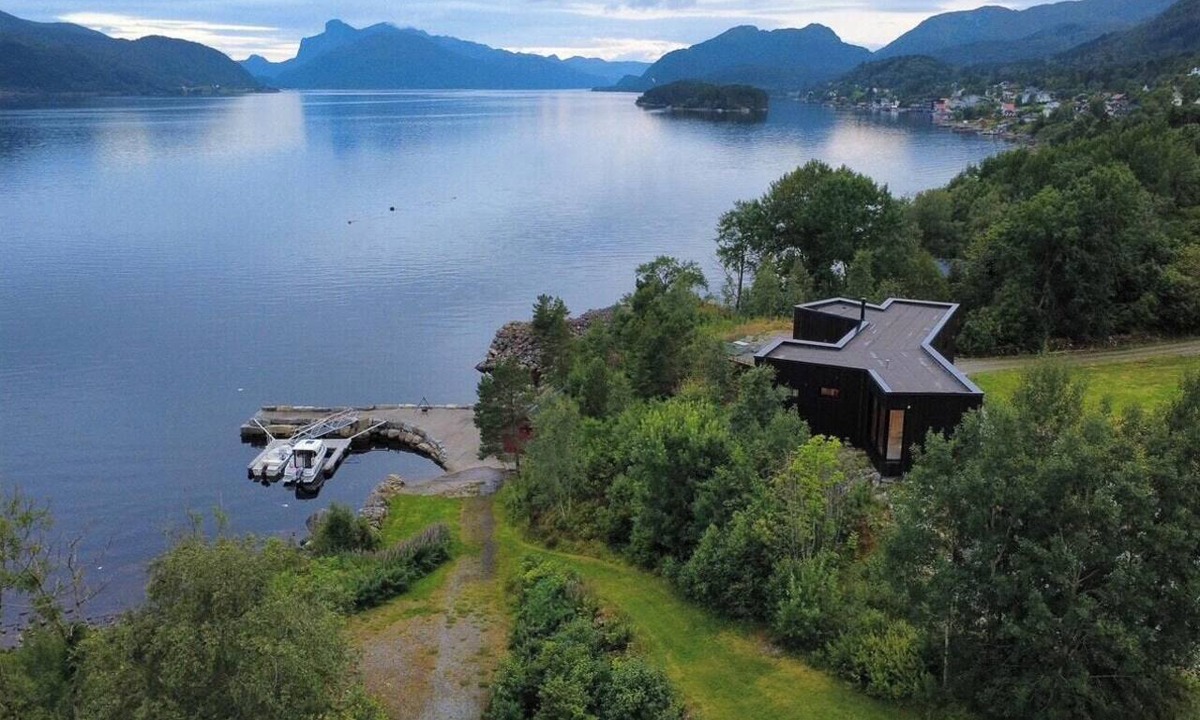 Bryggja House | Architect-designed cabin with fjord views