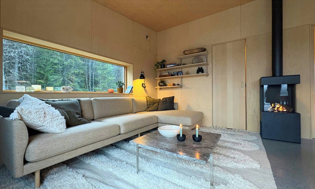 Hole Municipality House | Architect-designed cabin by lake with sauna