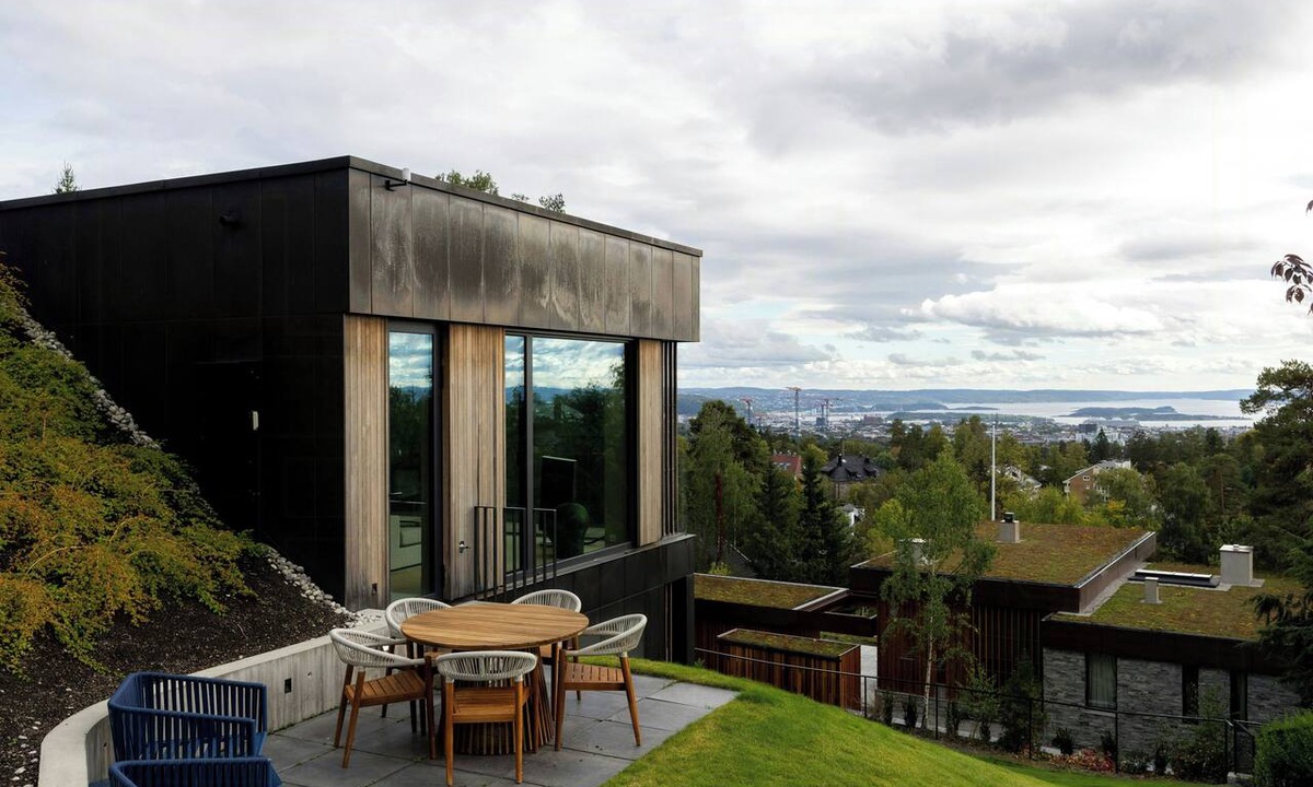 Slemdal Apartment | Architect-designed flat with views over Oslo