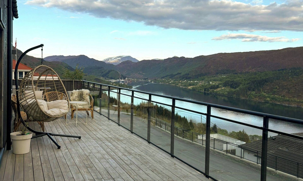 Sande House | Architect-designed home in the heart of Sunnmøre