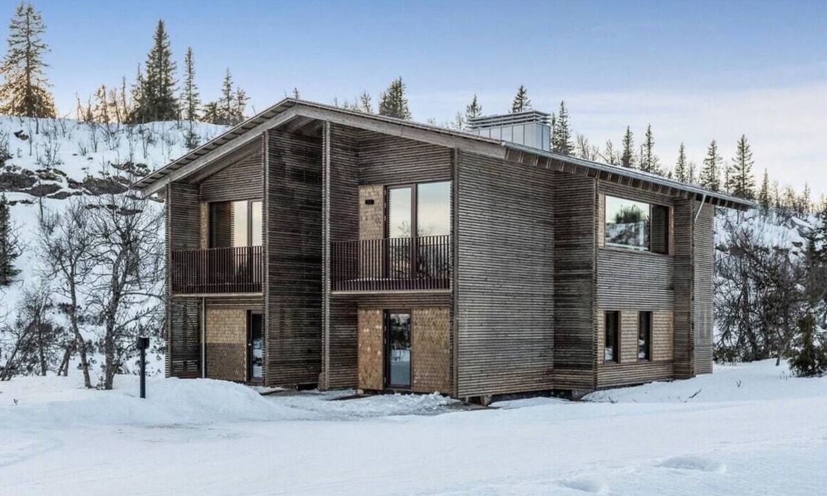 Skeikampen House | Architect designed mountain cabin at Kvitfjell