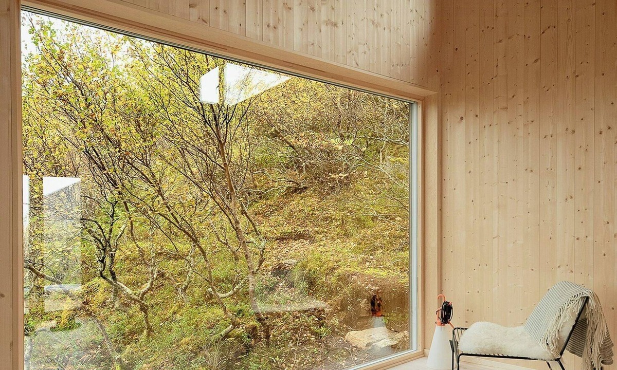 Stokkoya House | Architect drawn cabin with sea view at Stokkøy