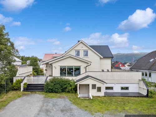 Tromso Villa | ARCTIC HOMES - The Spacious Villa