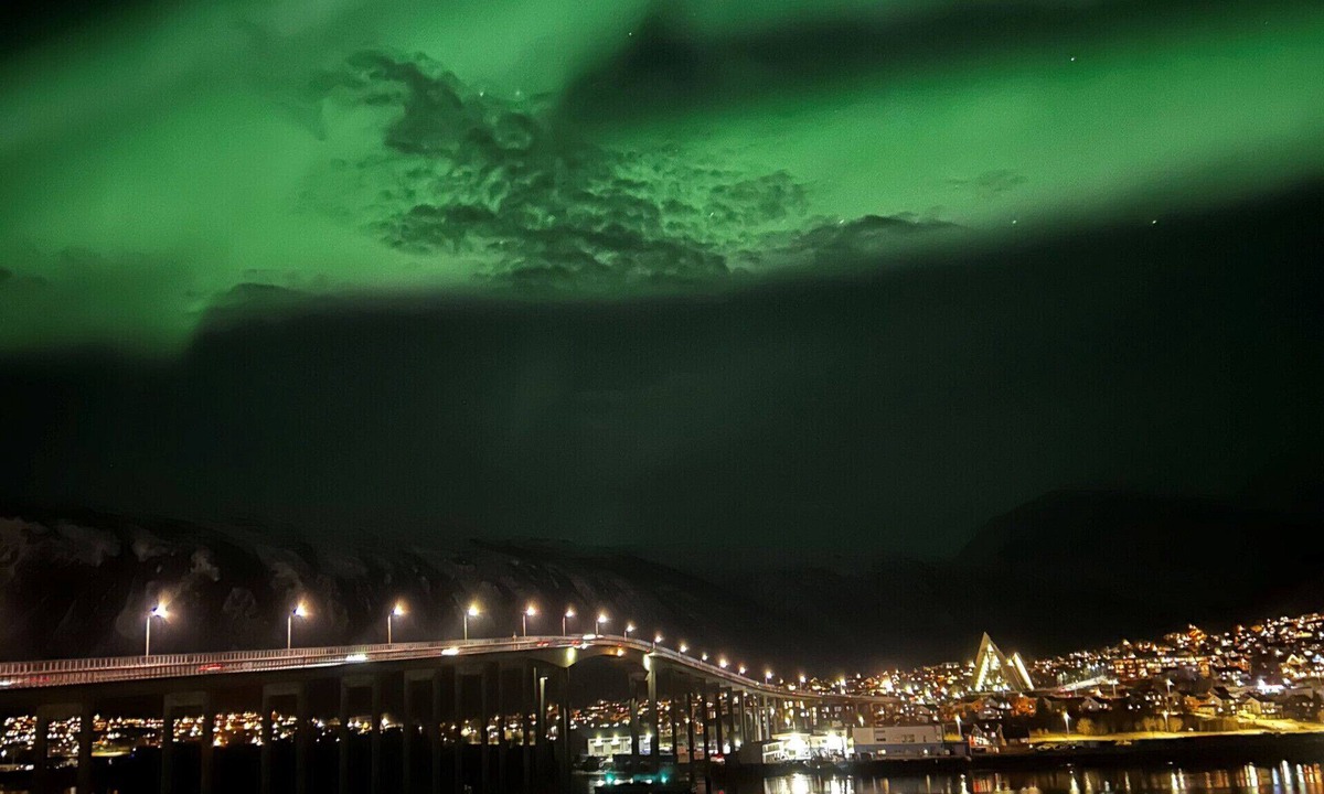 Tromso Apartment | Arctic Panorama Waterfront Apartment