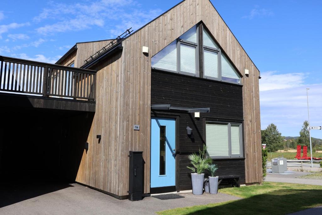 Sogne House | Åros Beach Cabin with Pool, Jacuzzi and Sauna