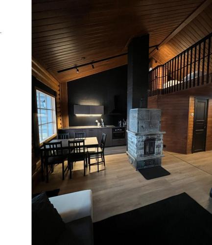 Jamsa House | Arvoneliöt Lomahimos 18