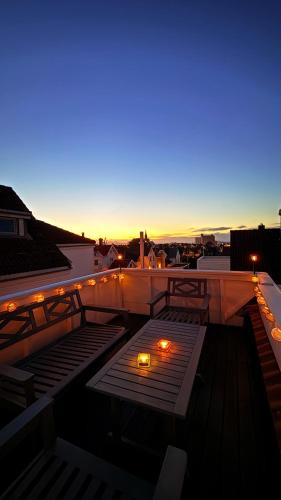Stavanger House | Asanzo Historic Attic-Traditional Norwegian Home & Warm Indian Hospitality