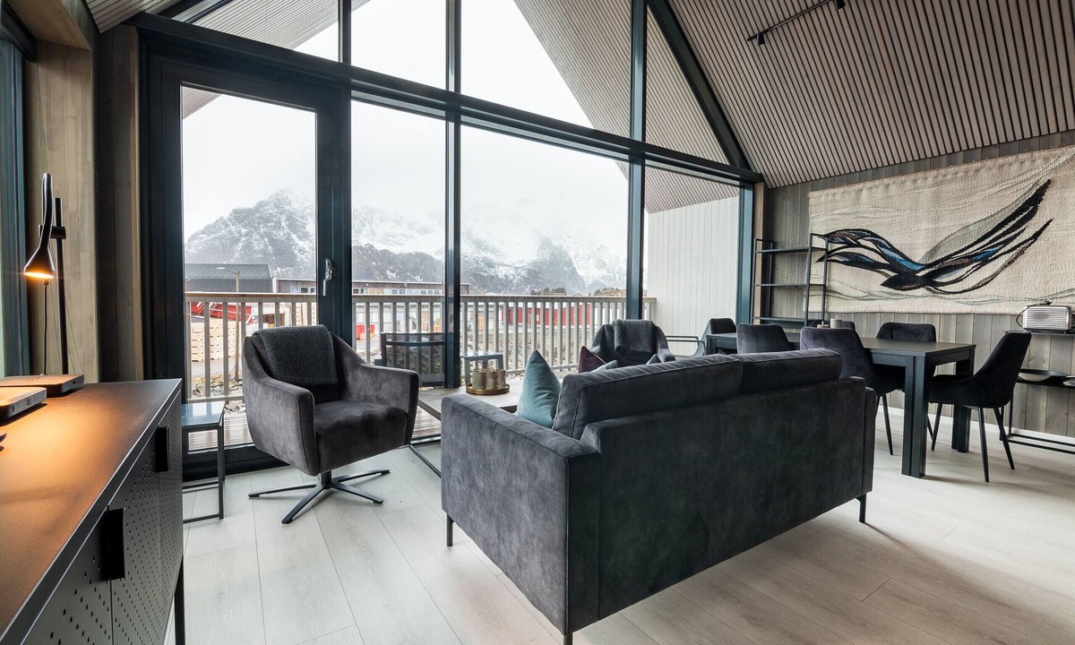 Henningsvaer Apartment | Attraktiv leilighet på kaikanten i Henningsvær