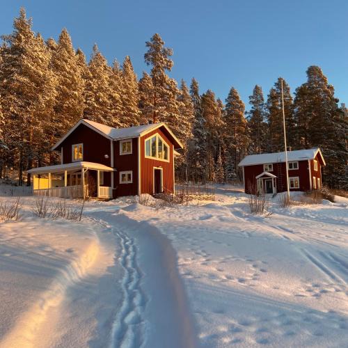 Kage Villa | Aurora Valley Cottage