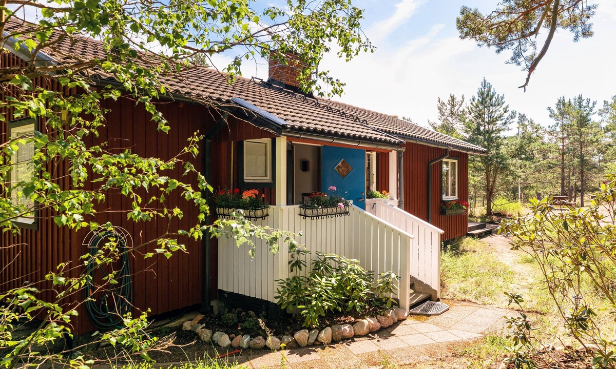 Stavsnas House | Authentic Swedish family home on the archipelago