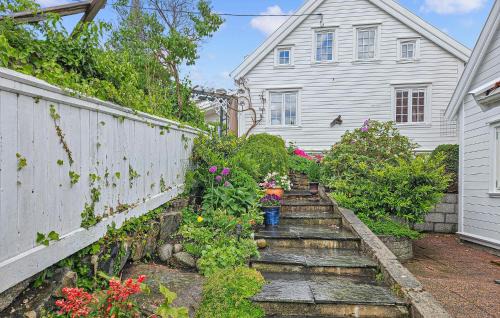Lillesand Apartment | Awesome Apartment In Lillesand With Wifi