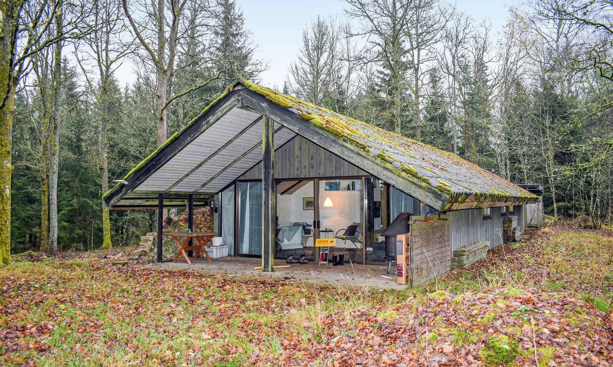 Ronninge House | Awesome home in Annerstad with sauna