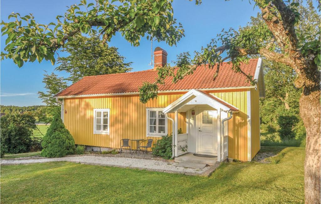 Asensbruk House | Awesome Home In Åsensbruk With Kitchen