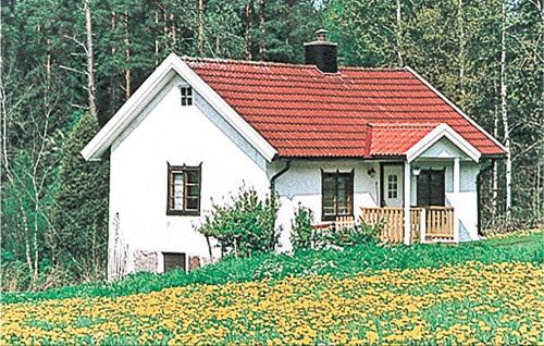 Hjaltevad House | Awesome Home In Hjältevad With Kitchen