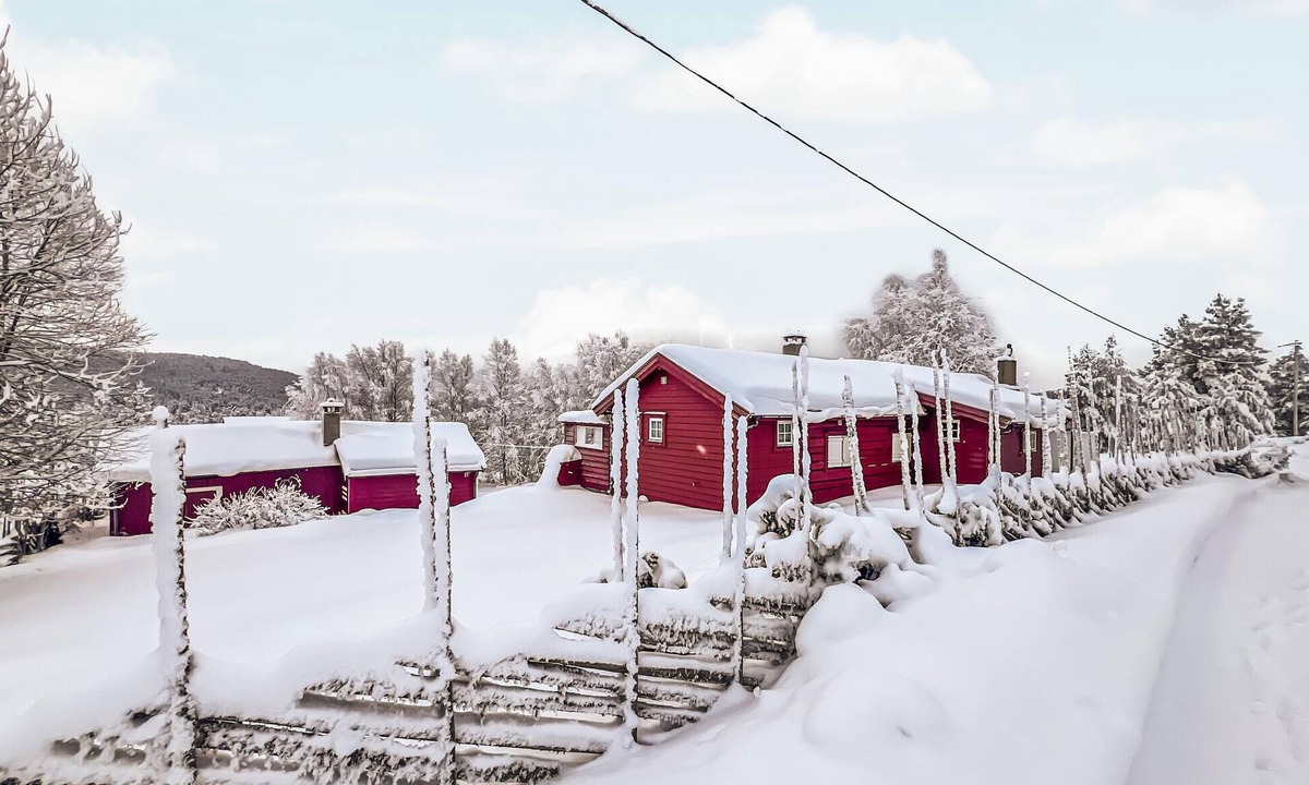 Nord-Fron House | Awesome home in Kvam with sauna