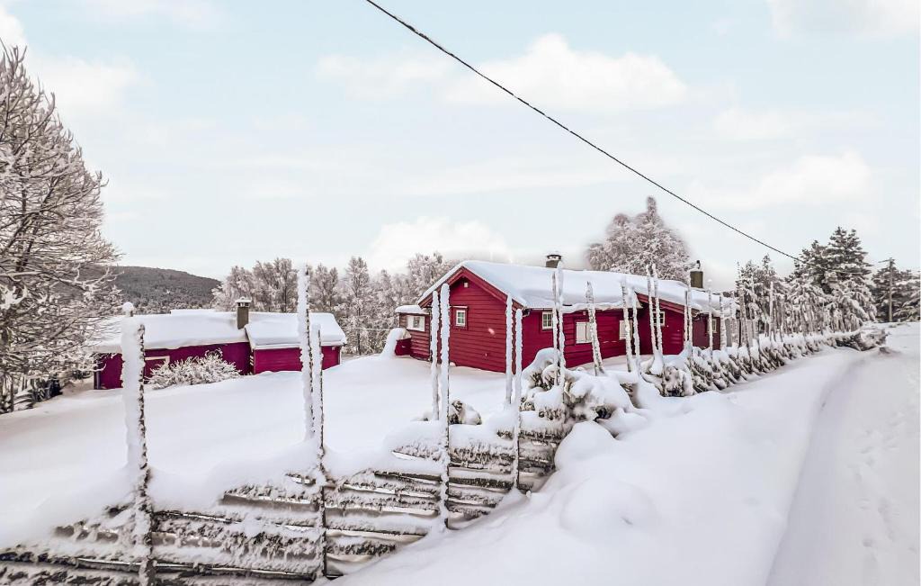 Nord-Fron House | Awesome Home In Kvam With Sauna