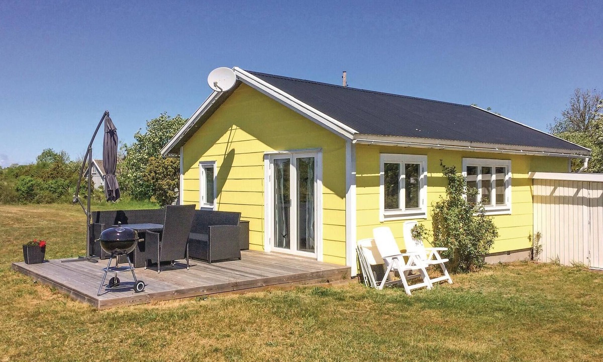 Hagaby House | Awesome home in Löttorp with house sea view