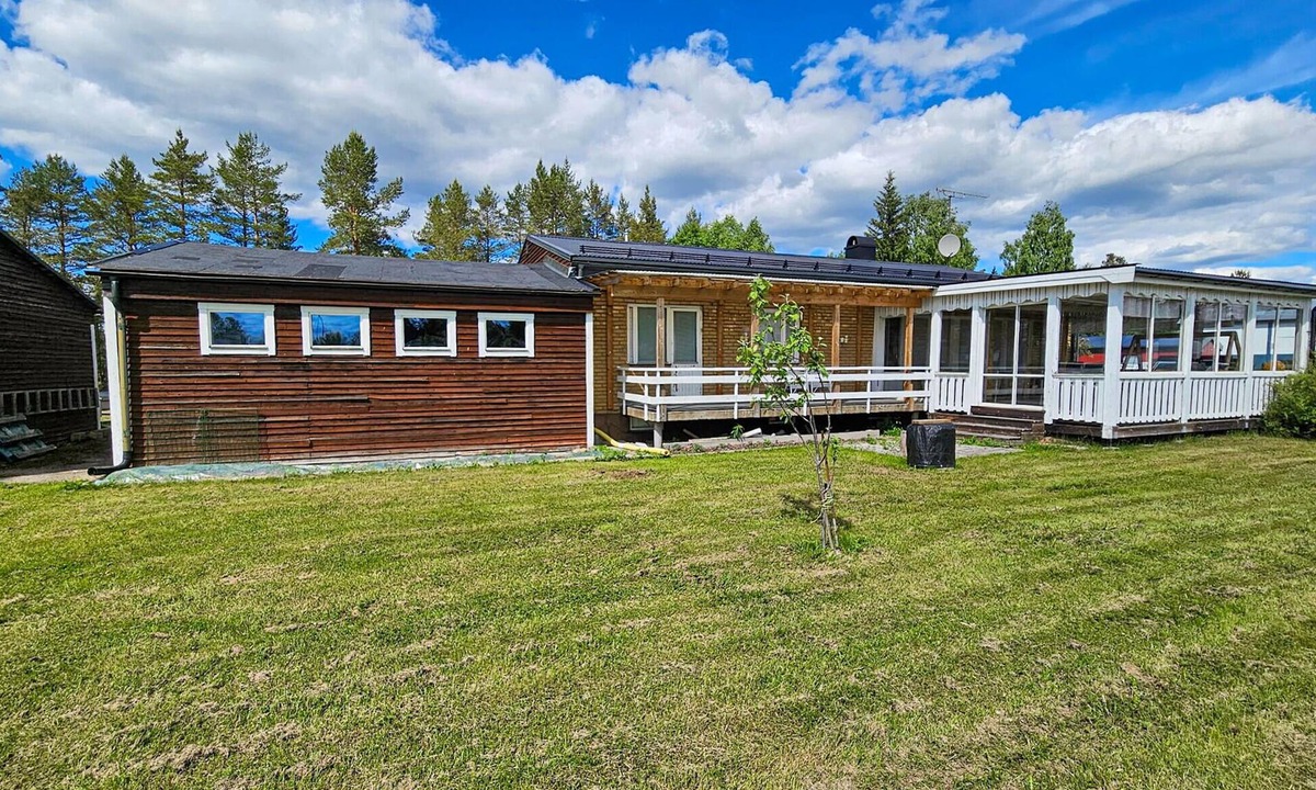 Norrfors House | Awesome home in Norrfors with sauna