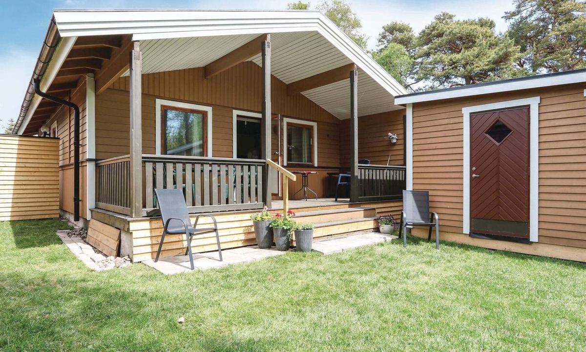 Nybrostrand House | Awesome home in Nybrostrand with WiFi