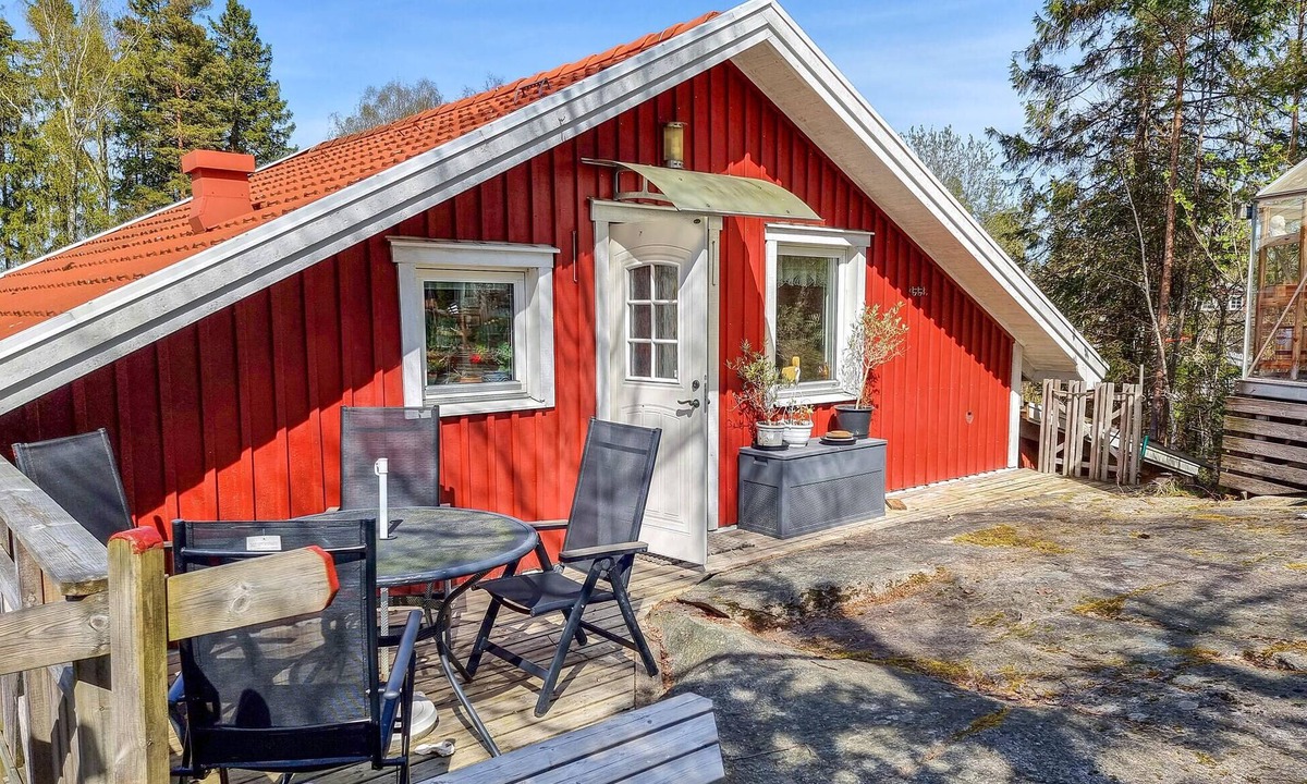 Mosshed House | Awesome home in Uddevalla with sauna