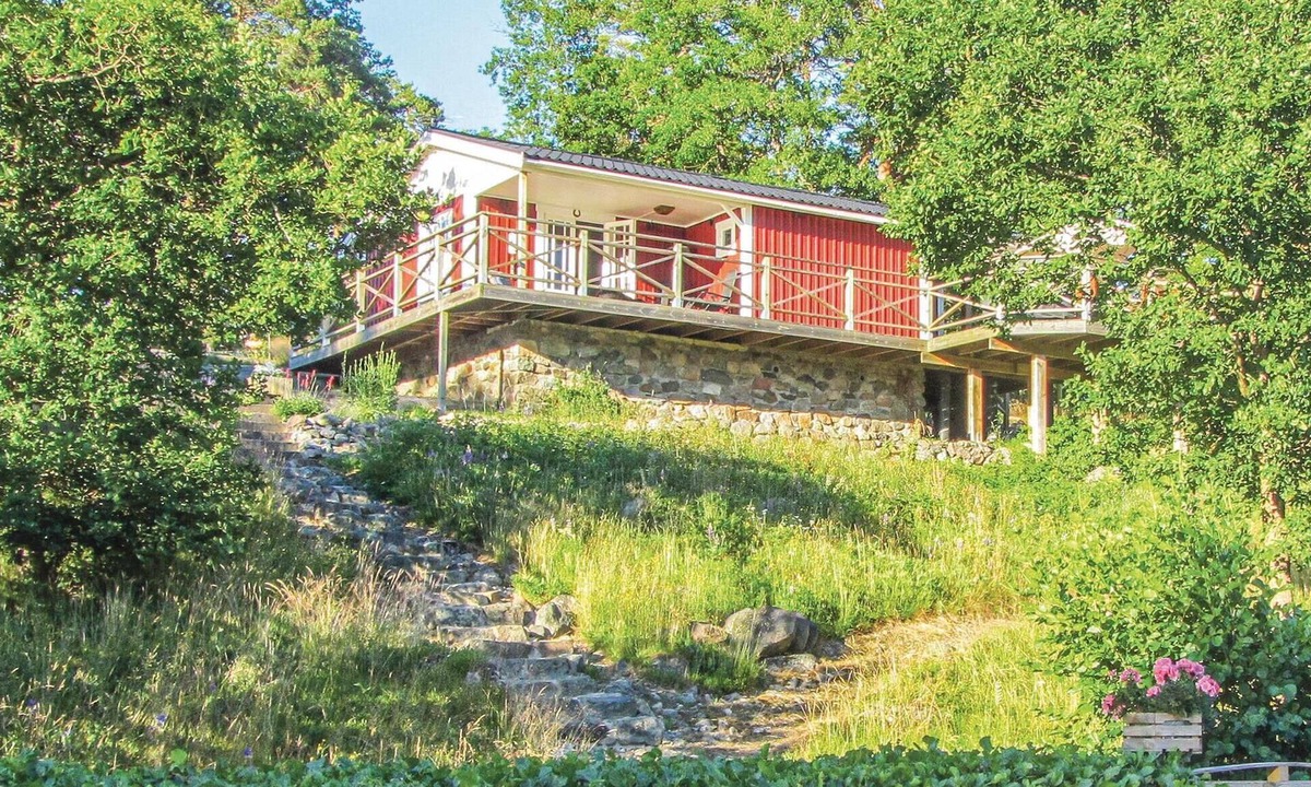 Vastervik House | Awesome home in Västervik with WiFi