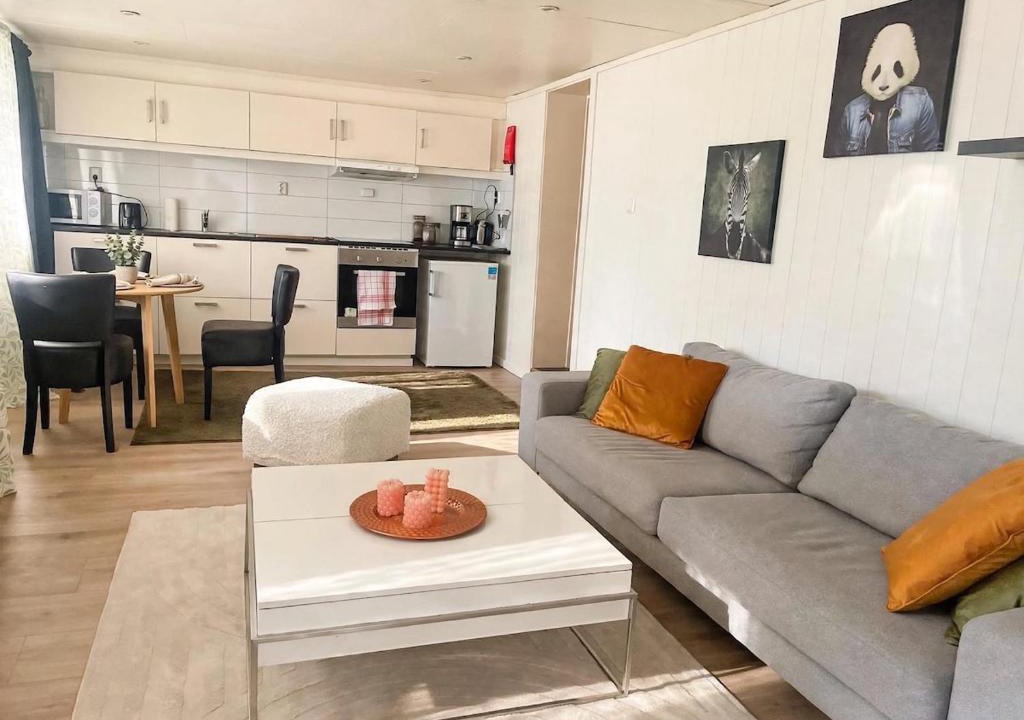 Odda Apartment | Basement Guest Suite