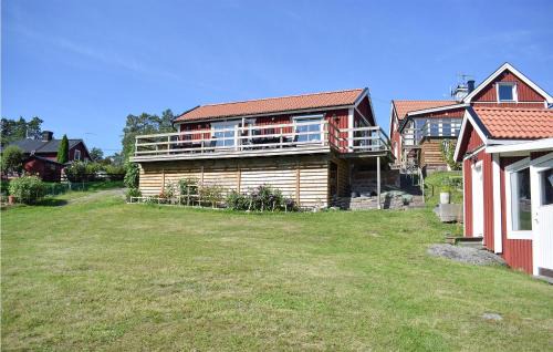 Figeholm House | Beach Front Home In Figeholm With Wifi