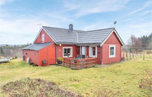 Austrheim House | Beach Front Home In Fonnes With Wifi
