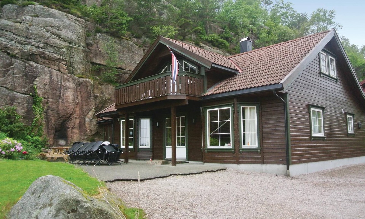 Lindesnes House | Beach front home in Lindesnes with sauna