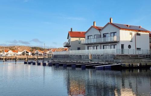 Roennaeng House | Beach Front Home In Rönnäng With Sauna