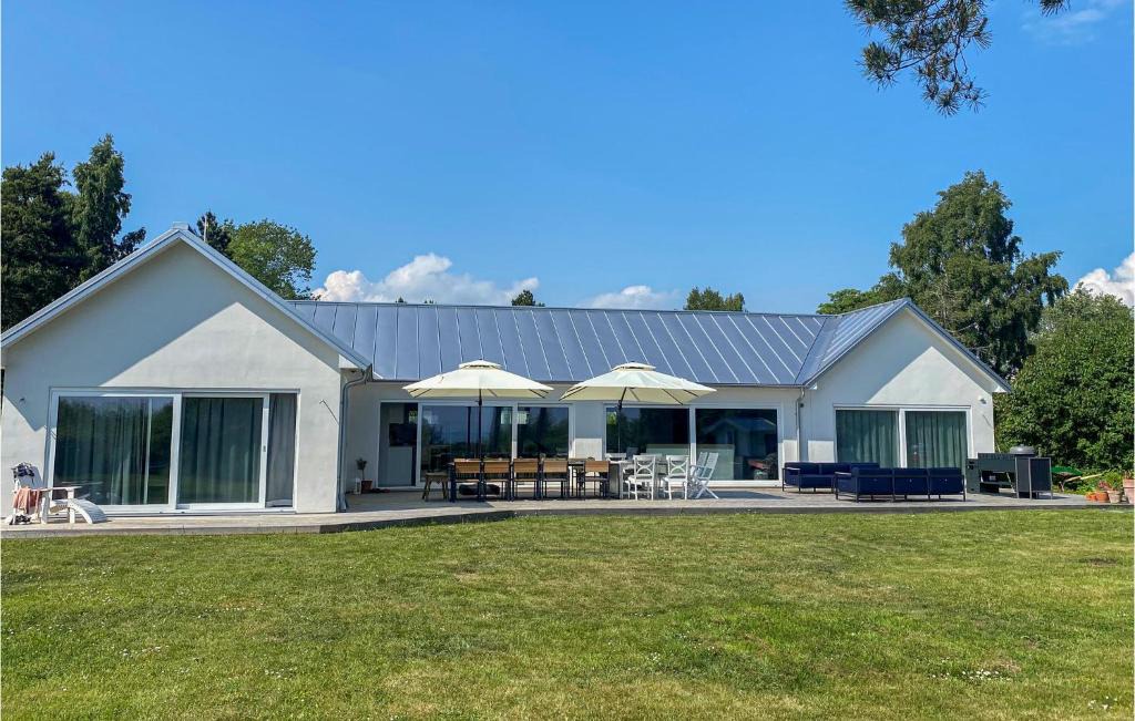 Skivarp House | Beach Front Home In Skivarp With House Sea View