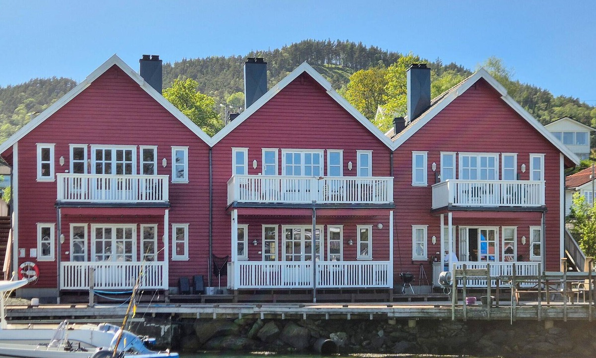Sveio Apartment | Beautiful apartment in Auklandshamn with WiFi