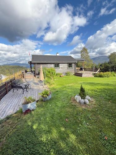 Samnanger House | Beautiful Fjord Cabin near Bergen with Boat and Private Garden