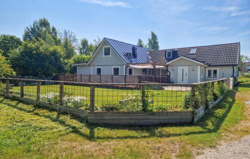 Asarum House | Beautiful Home In Asarum
