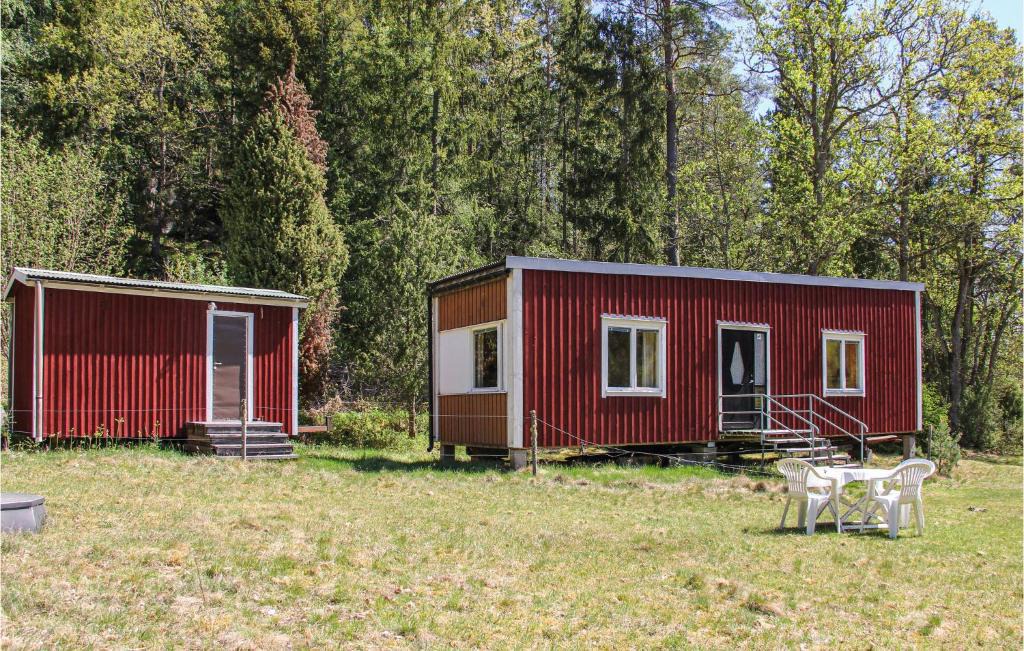 Tvetaryd House | Beautiful Home In Backaryd With Wifi