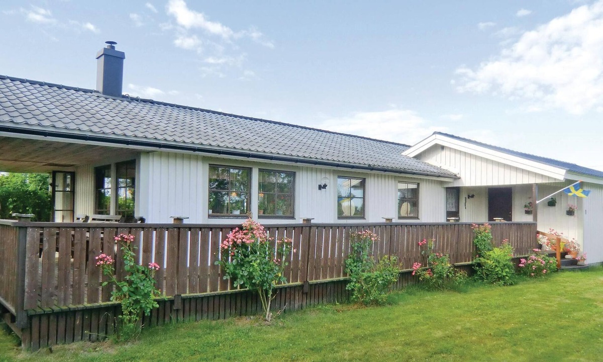 Fora House | Beautiful home in Borgholm with kitchen
