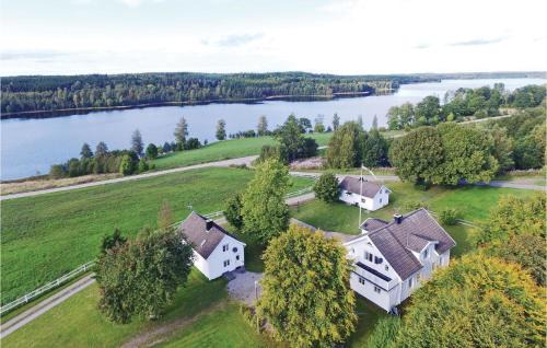 Tomten House | Beautiful Home In Dalum With Kitchen