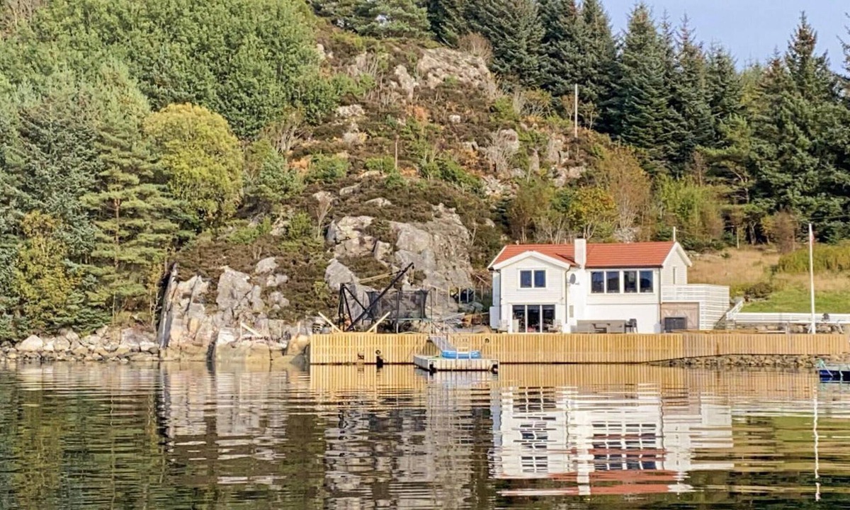 Fitjar House | Beautiful home in Fitjar with WiFi