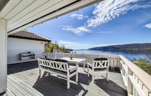 Nedstrand House | Beautiful Home In Hebnes With Wifi