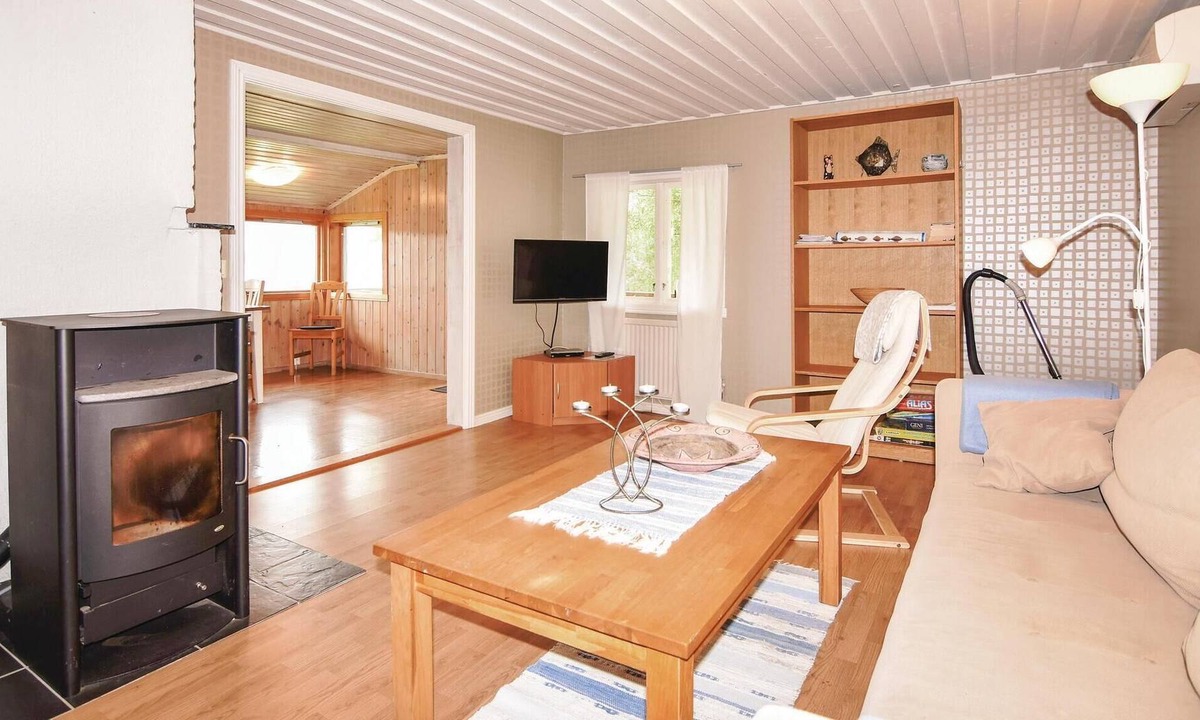 Klassbol House | Beautiful Home in Klässbol With 2 Bedrooms and Wifi