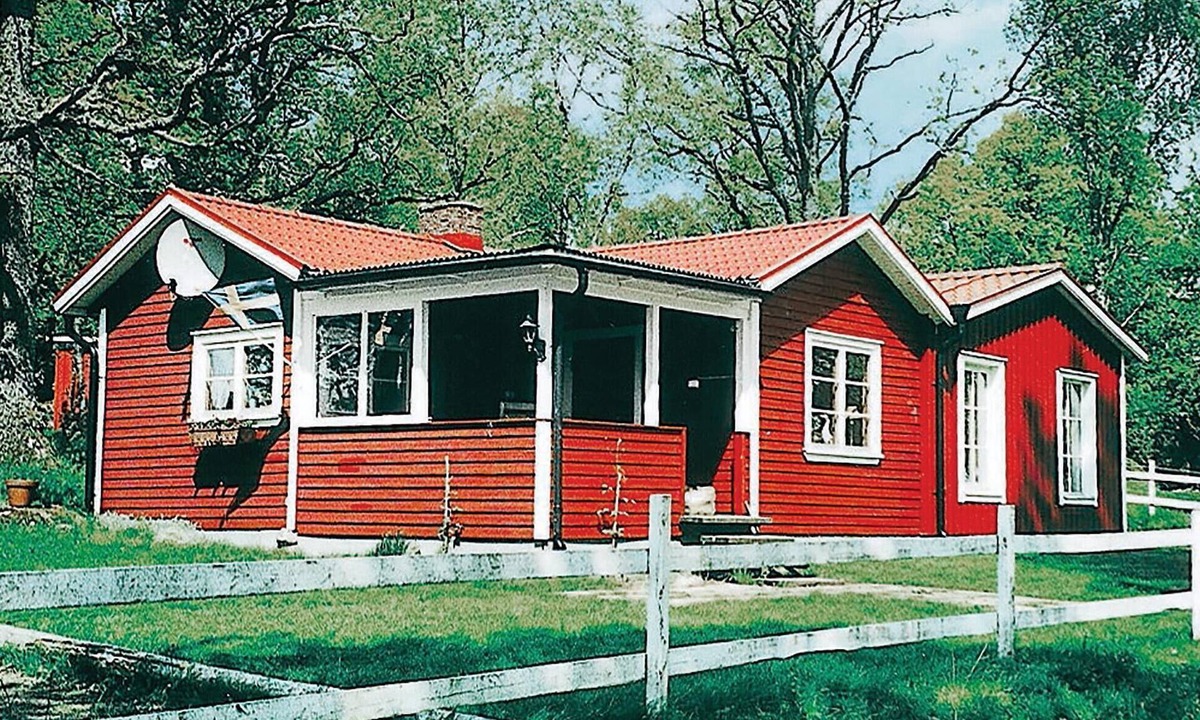 Ljungsarp House | Beautiful home in Ljungsarp with sauna