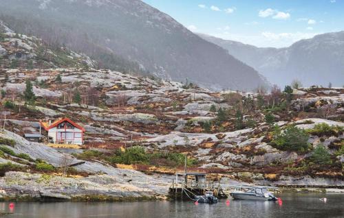 Masfjorden House | Beautiful Home In Masfjordnes With Sauna