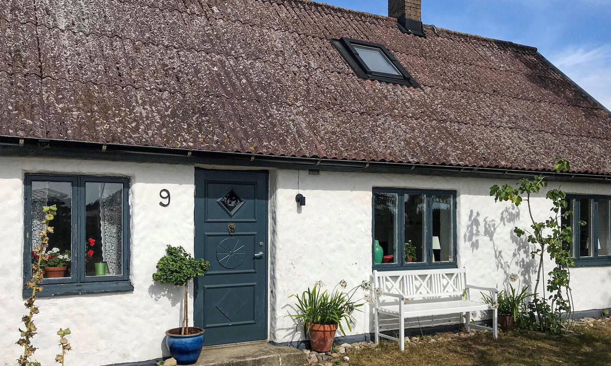 Nybrostrand House | Beautiful home in Nybrostrand with WiFi