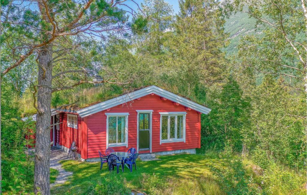 Olden House | Beautiful Home In Olden With Sauna
