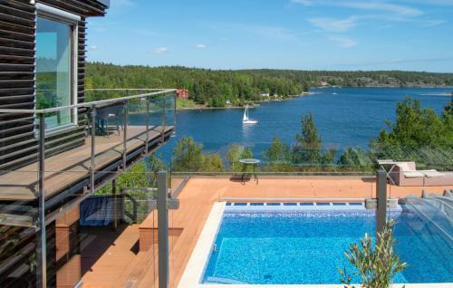 Saltsjobaden House | Beautiful Home In Saltsjöbaden With Sauna