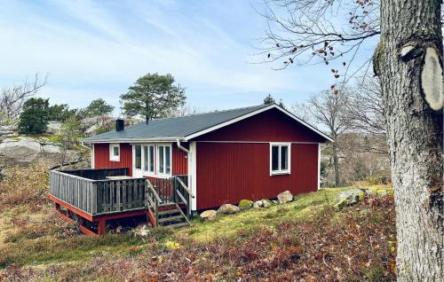 Vastra Gotaland House | Beautiful Home In Myggenäs With Sauna