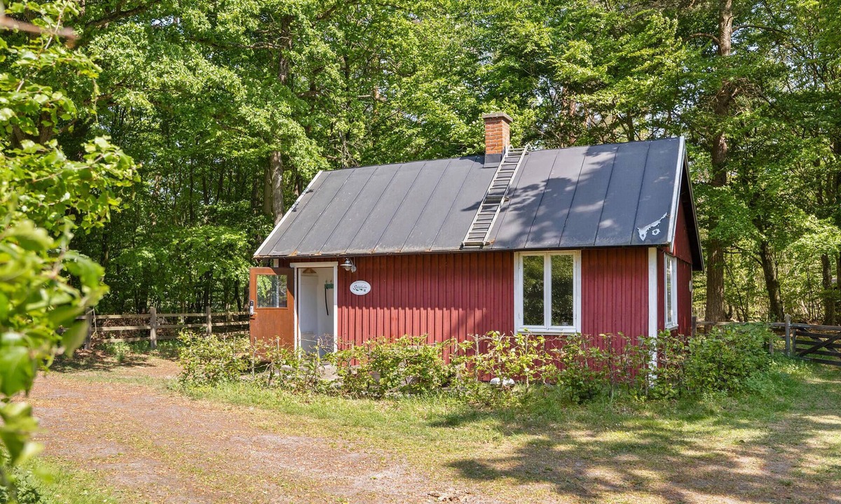 Sjobo House | Beautiful home in Sjöbo with lake view