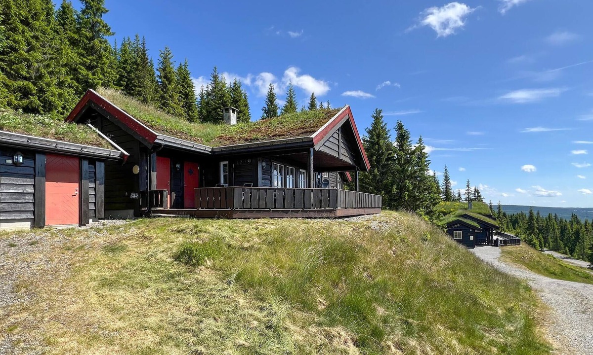 Ringsaker House | Beautiful home in Sjusjøen with sauna