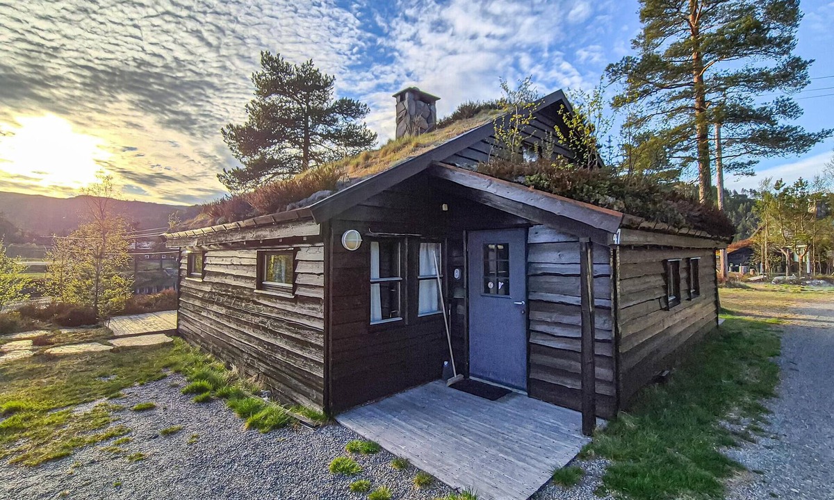 Tjørhom House | Beautiful home in Tjørhom with sauna