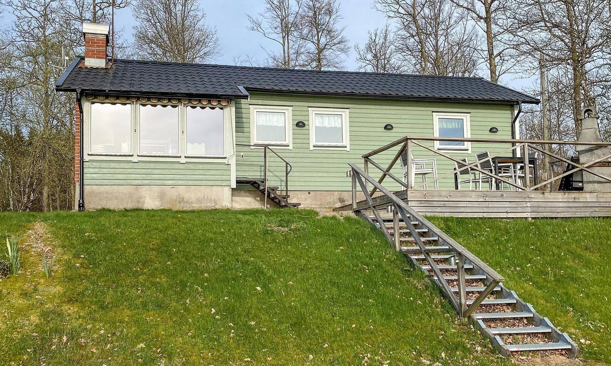 Kragared House | Beautiful home in Torup with lake view